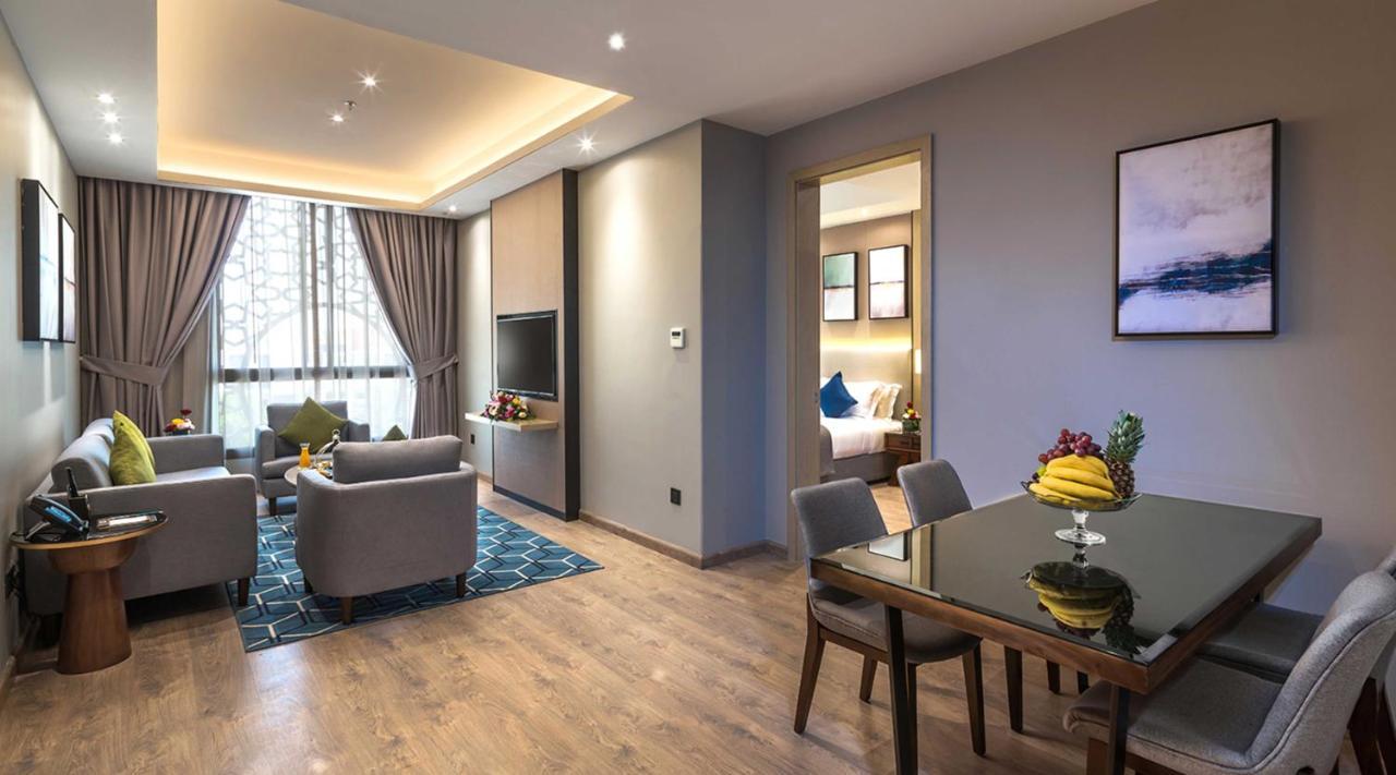 Braira Al Yarmouk Hotel Рияд Екстериор снимка