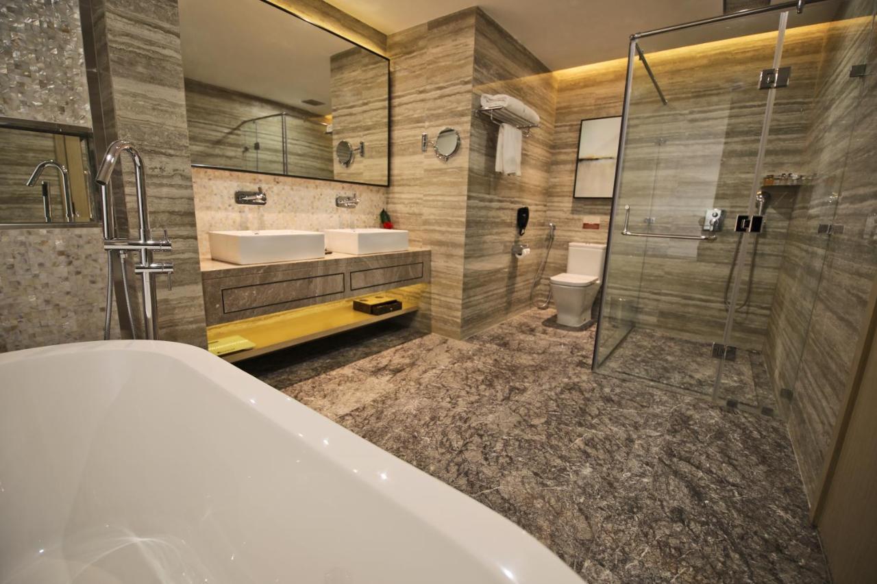 Braira Al Yarmouk Hotel Рияд Екстериор снимка