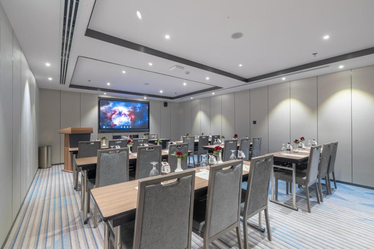 Braira Al Yarmouk Hotel Рияд Екстериор снимка